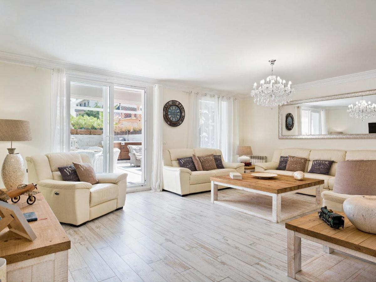 Sitges Spaces Mediterranean Apartments 5 Bedrooms, 4 Bathrooms, 75M2 Terrace, Centre Sitges- Sleeps 11 Extérieur photo