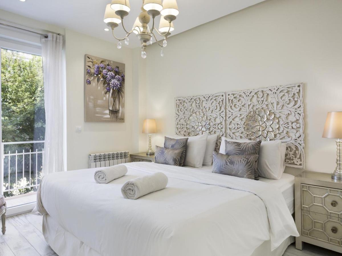 Sitges Spaces Mediterranean Apartments 5 Bedrooms, 4 Bathrooms, 75M2 Terrace, Centre Sitges- Sleeps 11 Extérieur photo