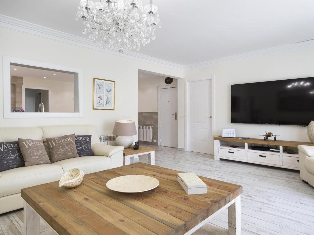 Sitges Spaces Mediterranean Apartments 5 Bedrooms, 4 Bathrooms, 75M2 Terrace, Centre Sitges- Sleeps 11 Extérieur photo